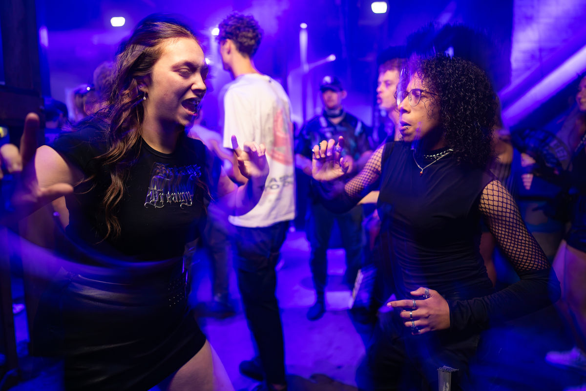 Loading... just a sec